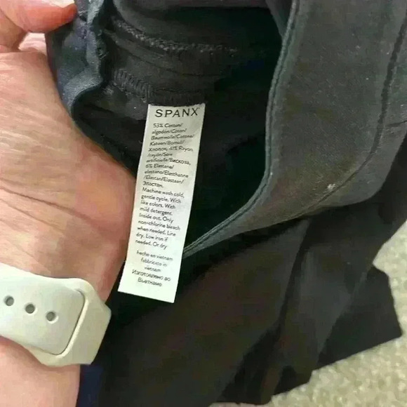 Spanx Shorts 5 in Inseam - Picture 6 of 7